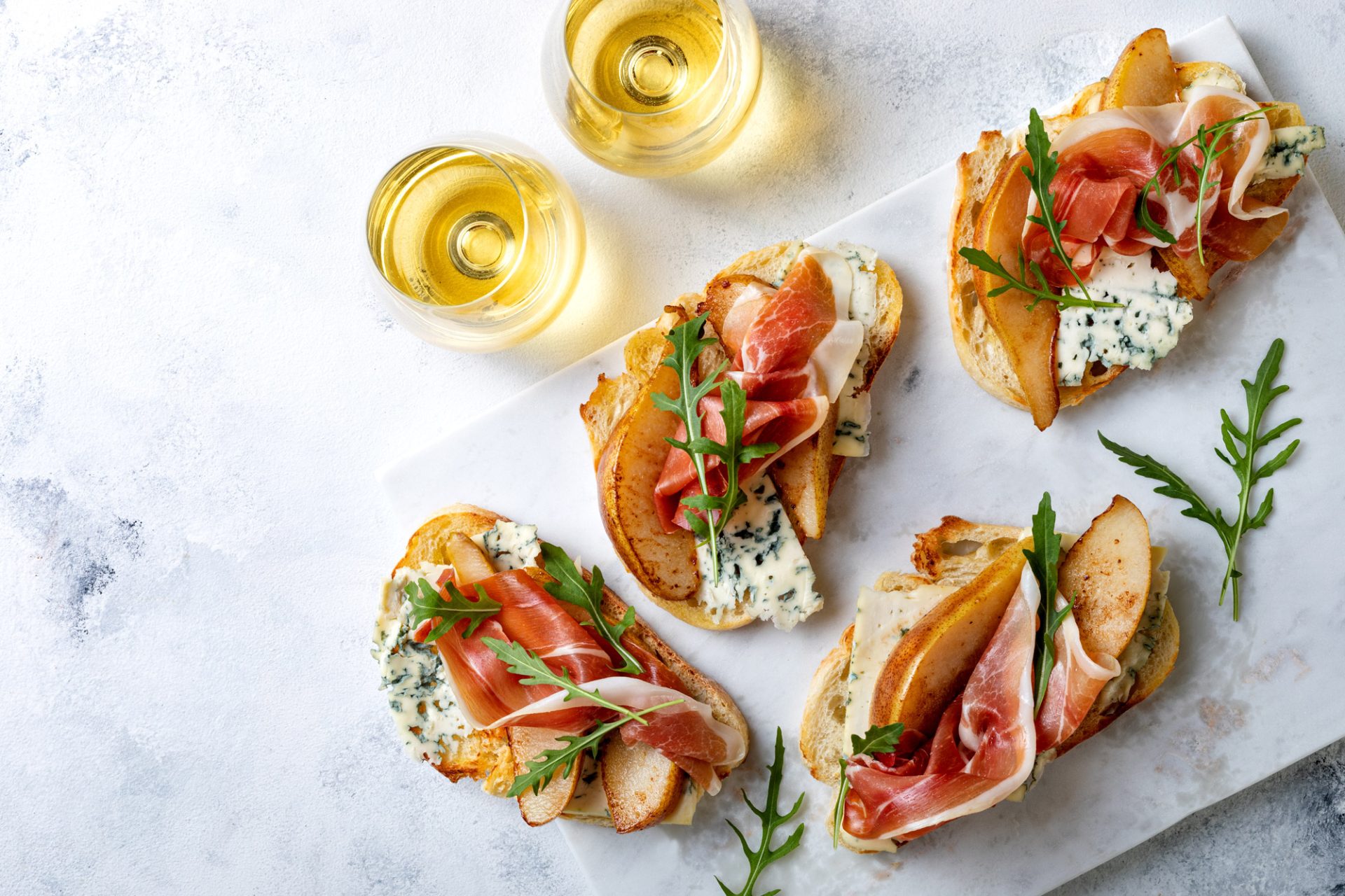 Sandwiches with wine